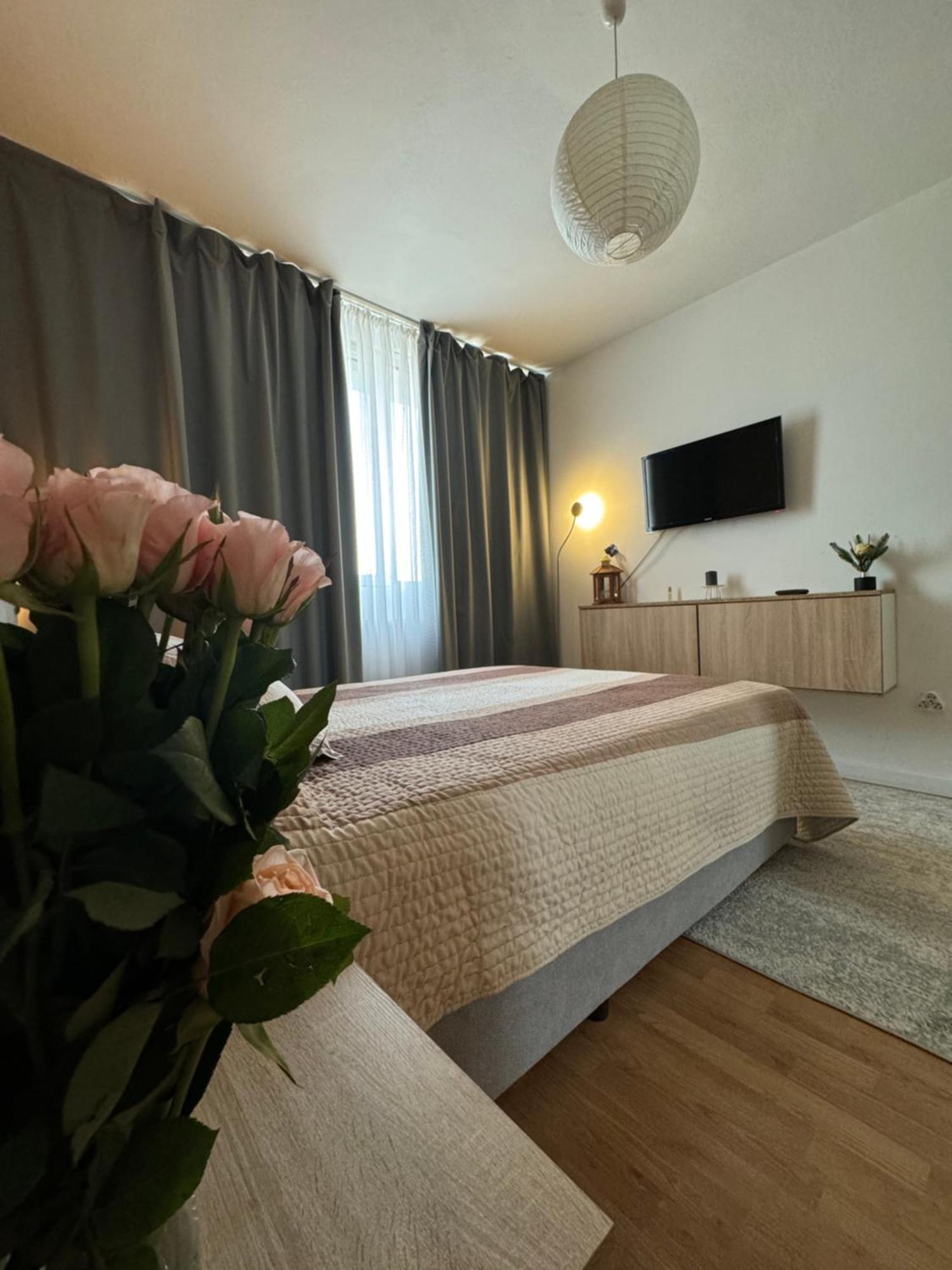 Central Apartment *
